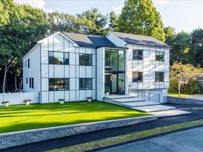 28 Bancroft St, Lynnfield MA 01940