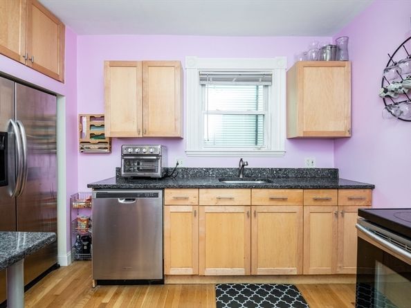 32 Almont St 321, Medford MA 02155
