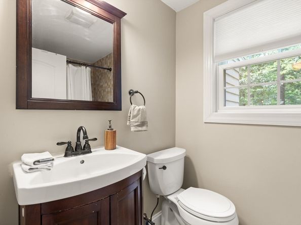 47 Fairbank Rd, Sudbury MA 01776