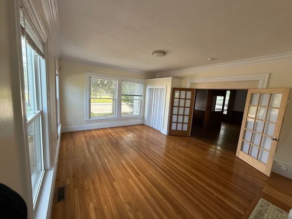 203 W Elm St, Brockton MA 02301