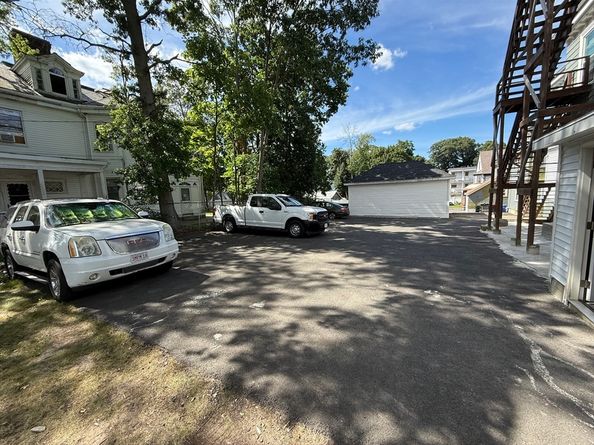 203 W Elm St, Brockton MA 02301