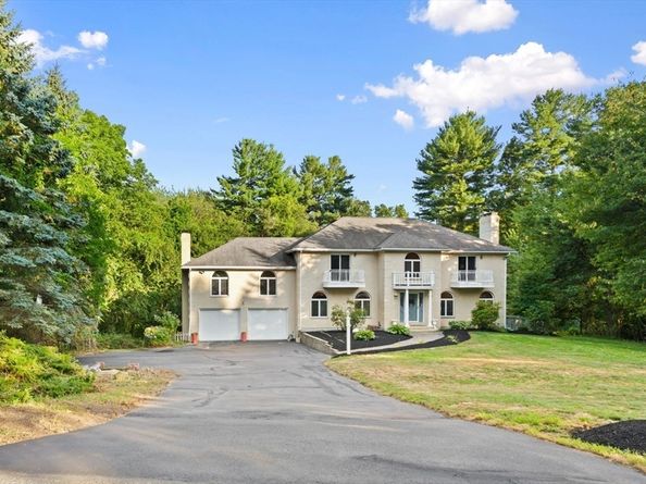 127 Tucker Farm Rd, North Andover MA 01845