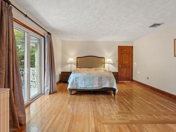 127 Tucker Farm Rd, North Andover MA 01845