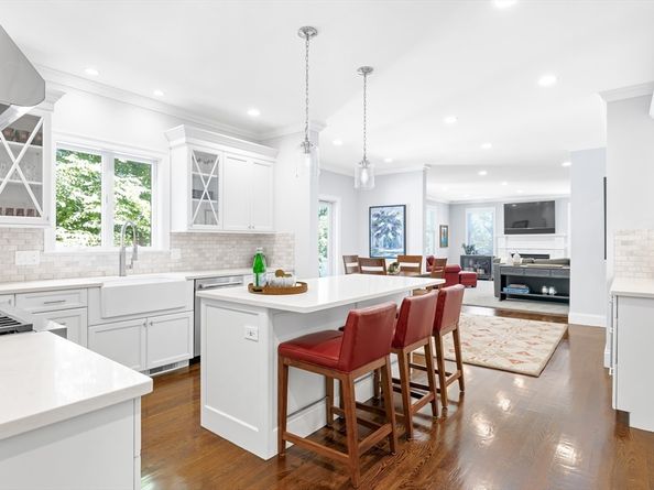 1332 Great Plain Ave, Needham MA 02492