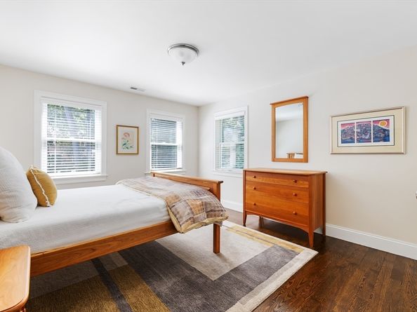 1332 Great Plain Ave, Needham MA 02492