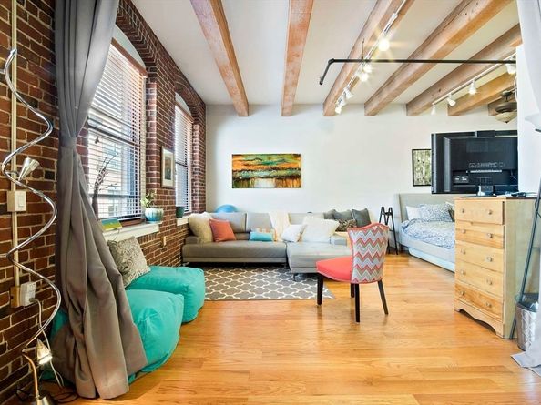 33 Sleeper St 508, Boston MA 02210