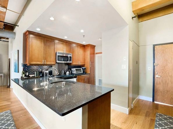 33 Sleeper St 508, Boston MA 02210