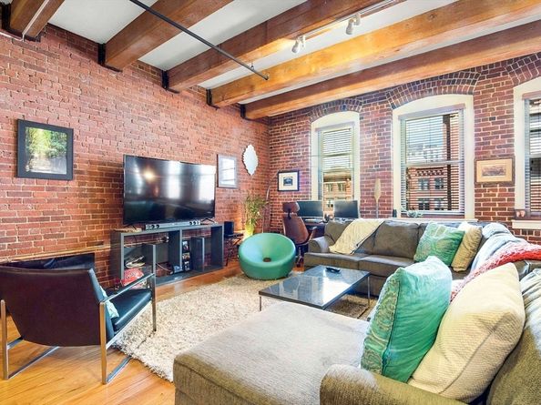 33 Sleeper St 508, Boston MA 02210