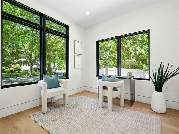 109 Harwich Rd, Newton MA 02467