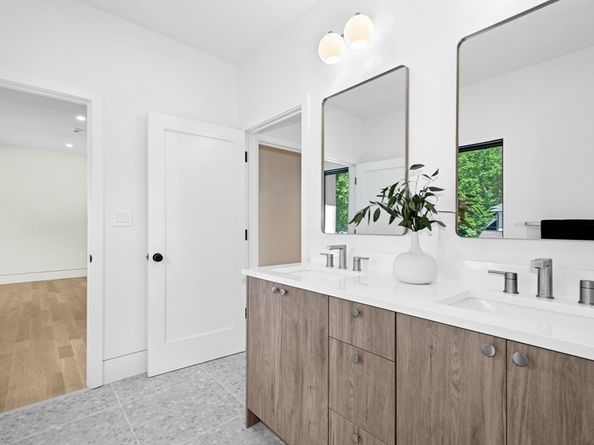 109 Harwich Rd, Newton MA 02467