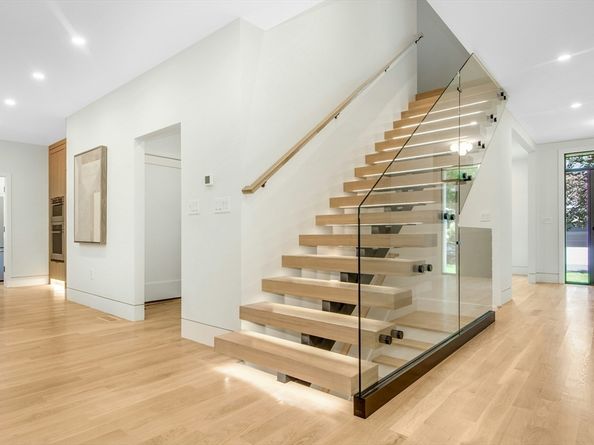 109 Harwich Rd, Newton MA 02467