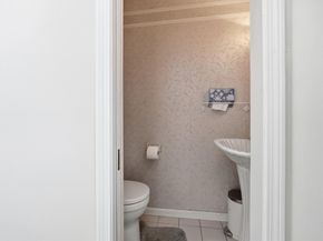 2 Grove St, Framingham MA 01701