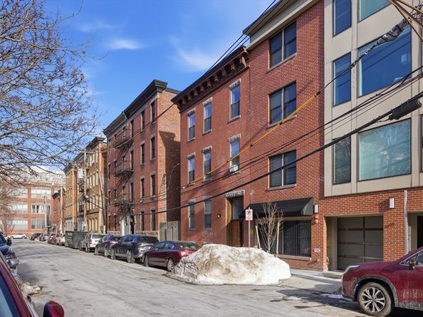 71 Lubec 1, Boston MA 02128