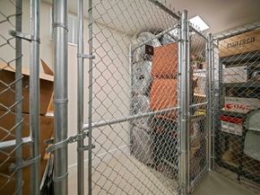 321 Hammond Pond Pkwy 105, Brookline MA 02467