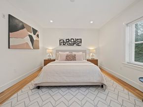 321 Hammond Pond Pkwy 105, Brookline MA 02467