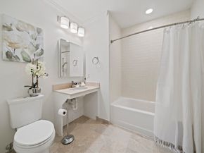 321 Hammond Pond Pkwy 105, Brookline MA 02467