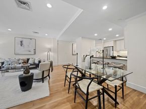 321 Hammond Pond Pkwy 105, Brookline MA 02467