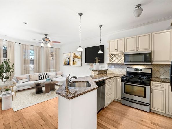 102 Boston St 1, Boston MA 02125