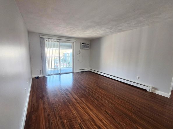 11 Woodcrest Ct 5, Weymouth MA 02190