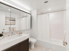100 Lovejoy Wharf 8H, Boston MA 02114