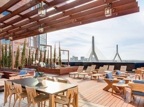 100 Lovejoy Wharf 8H, Boston MA 02114