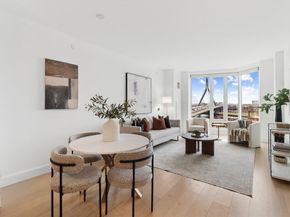 100 Lovejoy Wharf 8H, Boston MA 02114