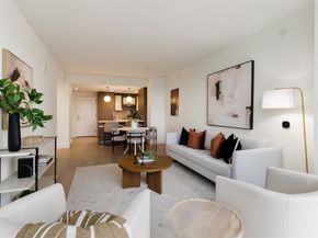 100 Lovejoy Wharf 8H, Boston MA 02114