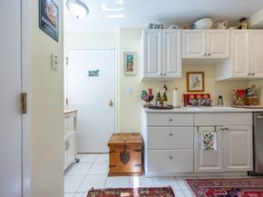 75 Glen Rd B4, Brookline MA 02445