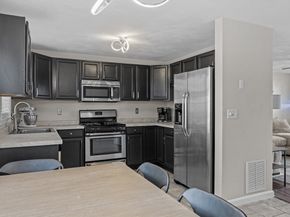 103 Juniper Ln 103, Tewksbury MA 01876