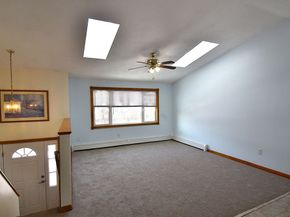 16 Arborwood Dr, Worcester MA 01604