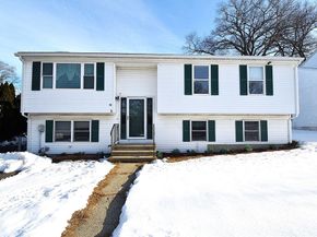 16 Arborwood Dr, Worcester MA 01604