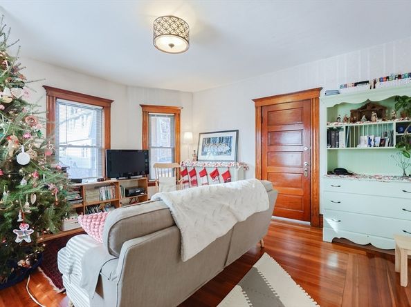 17 Oakledge St, Arlington MA 02474