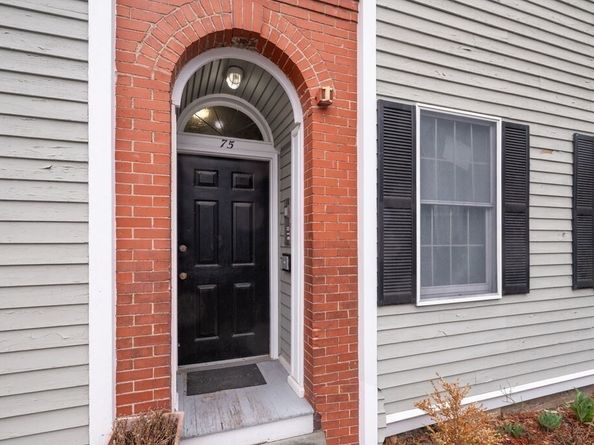 75 Summer St 5, Salem MA 01970