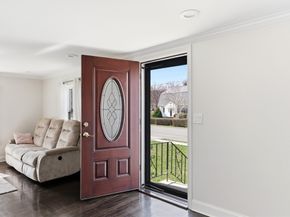 38 Stonewood Lane, Braintree MA 02184
