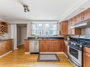 3 Mullins Ct 3, Cambridge MA 02141