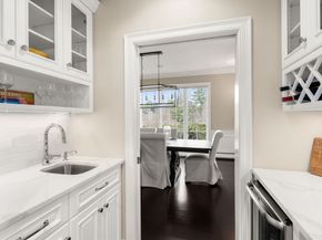 7 Pettee's Pond Lane, Walpole MA 02081