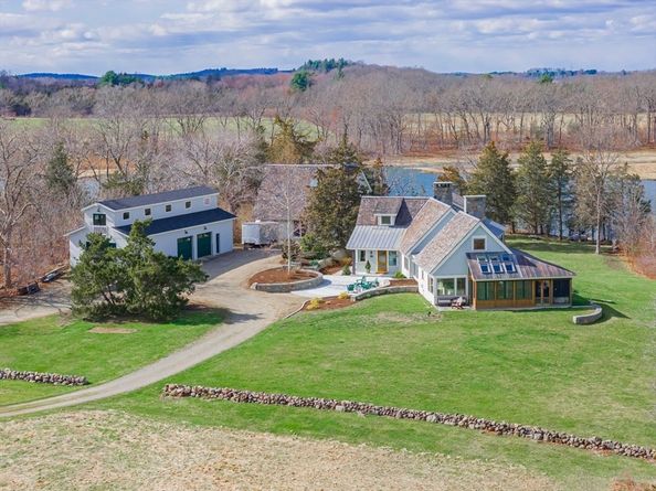 80R Eastern Ave, Essex MA 01929
