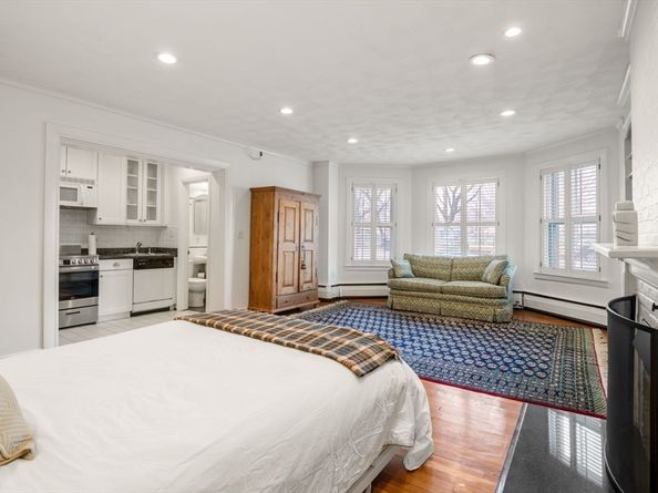 236 Beacon St 1E, Boston MA 02116
