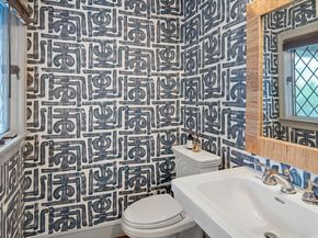 2 Edgewater Place, Winchester MA 01890
