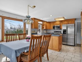 95 Grove St, Shrewsbury MA 01545