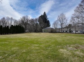 95 Grove St, Shrewsbury MA 01545