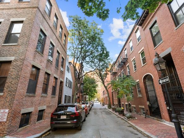 19 Fayette St 1, Boston MA 02116