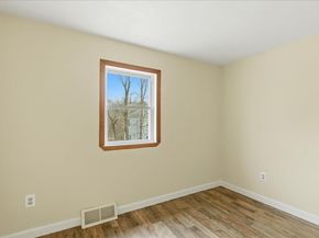 8 Cary Rd, Plymouth MA 02360