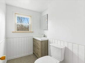 8 Cary Rd, Plymouth MA 02360