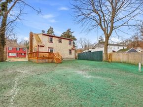 8 Cary Rd, Plymouth MA 02360