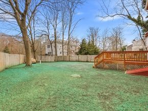 8 Cary Rd, Plymouth MA 02360