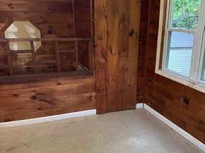 28 Beach St, Marlborough MA 01752