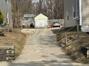 28 Beach St, Marlborough MA 01752