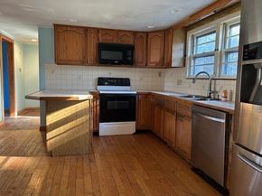 143 Plympton St, Middleboro MA 02346