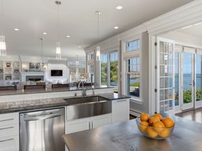 15 Beach Street, Rockport MA 01966